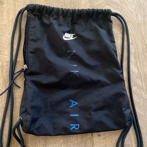 Nike drawstring bag